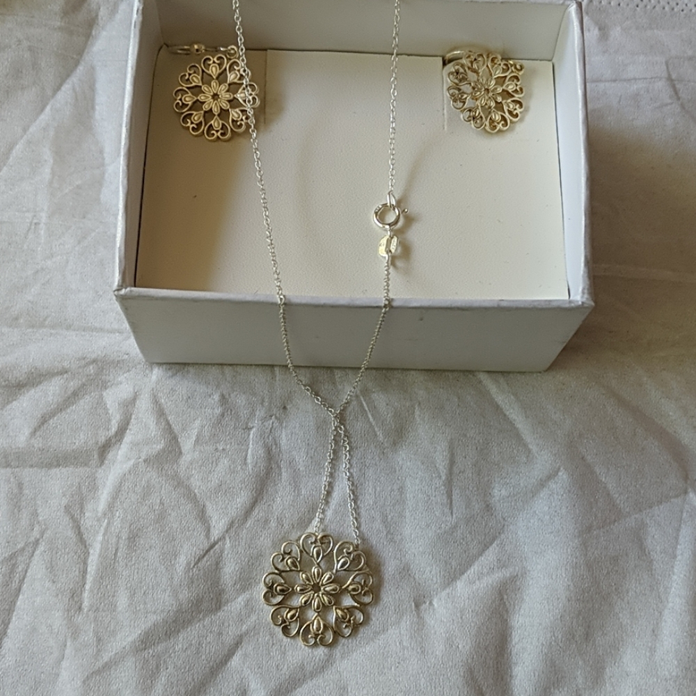 Pendant necklace and matching earrings